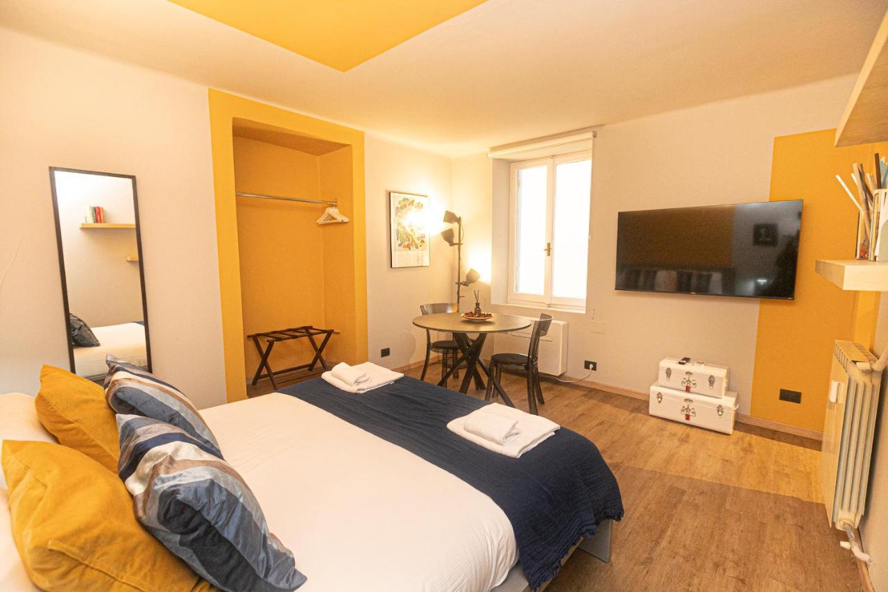 Giano Host - I Teatri Apartment Genoa Bagian luar foto