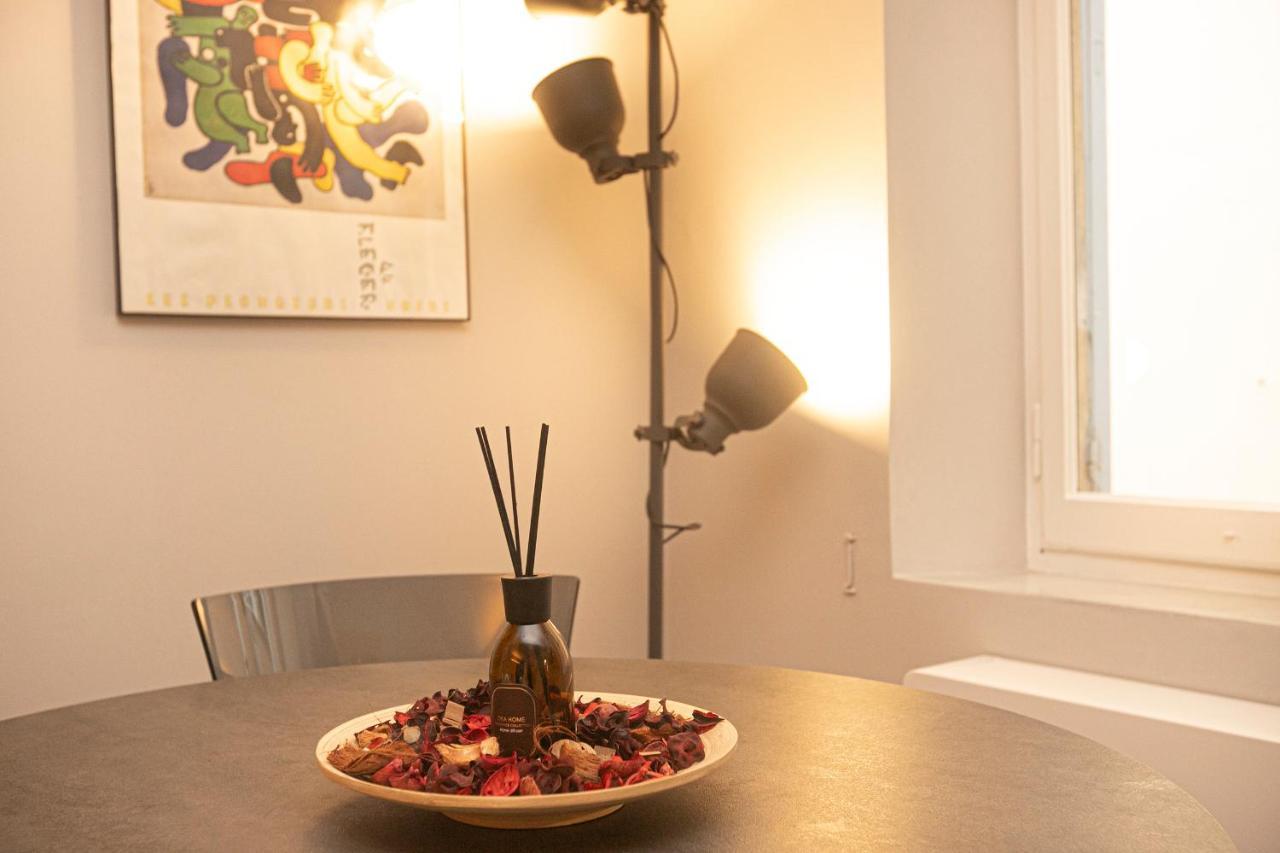 Giano Host - I Teatri Apartment Genoa Bagian luar foto