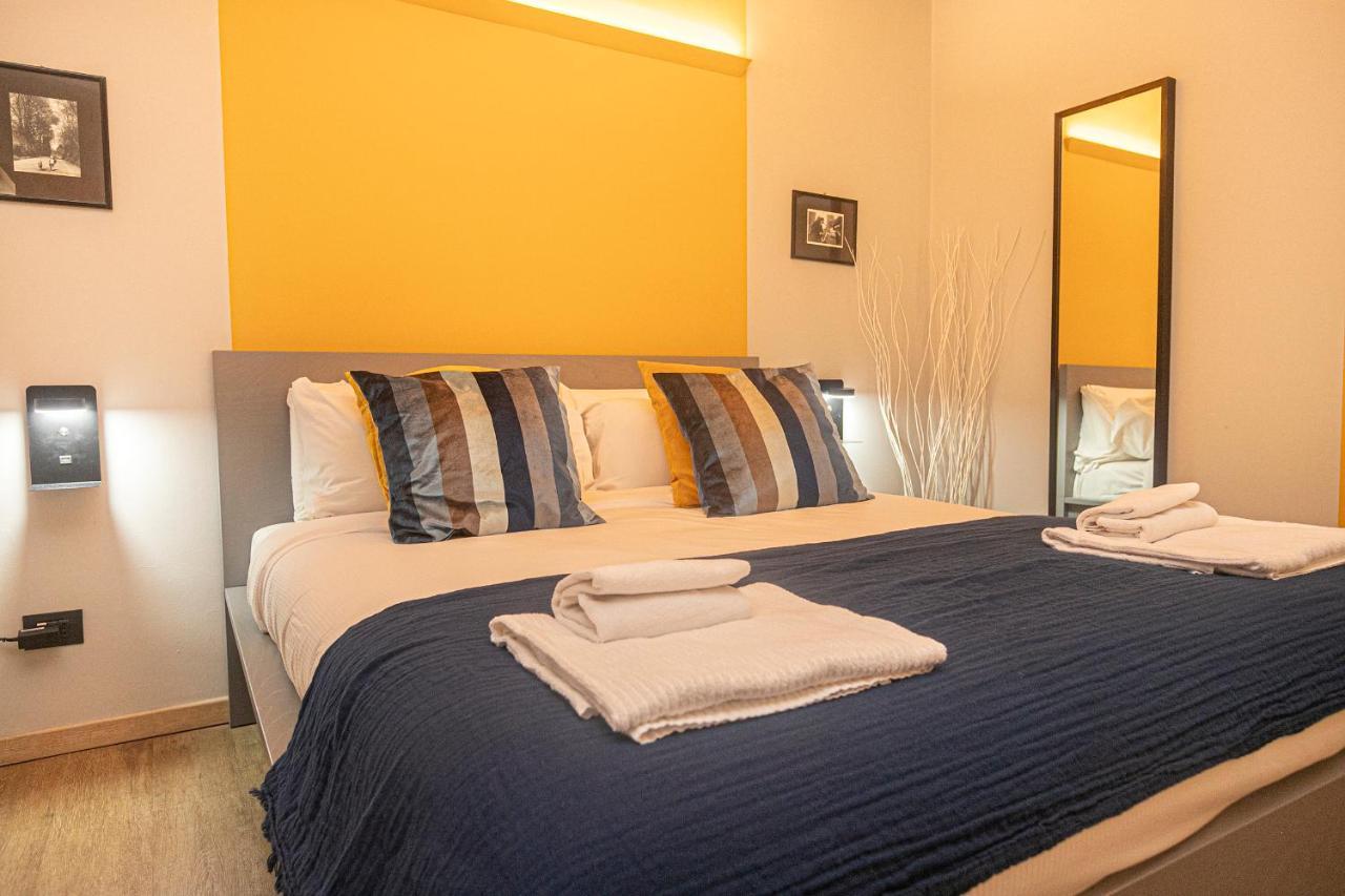 Giano Host - I Teatri Apartment Genoa Bagian luar foto